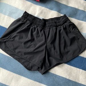 LULULEMON tracker shorts
